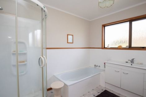 Photo of property in 38 Paul Drive, Ngatea, 3503