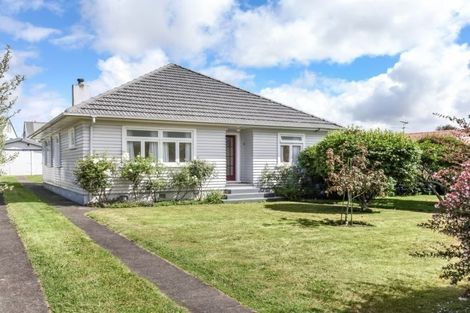 Photo of property in 6 Owens Road, Waiuku, 2123