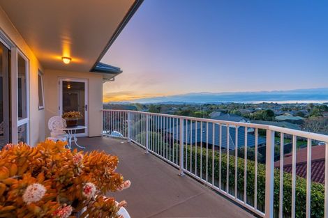 Photo of property in 117 Rototuna Road, Rototuna, Hamilton, 3210