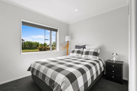 Photo of property in 9 Te Whenu Crescent, Marshland, Christchurch, 8083