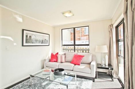 Photo of property in 1/184 Chivalry Road, Glenfield, Auckland, 0629