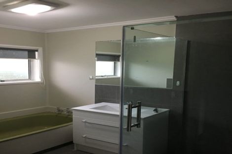 Photo of property in 39 Zita Maria Drive, Massey, Auckland, 0614