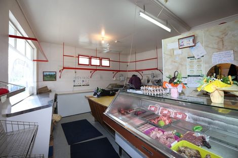 Photo of property in 25 Library Road, Te Karaka, 4022