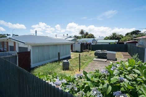 Photo of property in 1 Karaka Street, Hawera, 4610