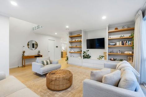 Photo of property in 11 Tawatawa Street, Long Bay, Auckland, 0630