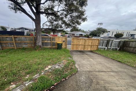 Photo of property in 6 Kenton Lane, Mangere, Auckland, 2022