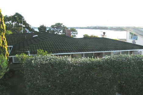 Photo of property in 2/20 Walter Street, Hauraki, Auckland, 0622