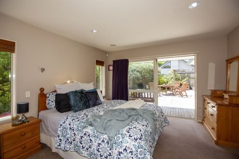 Photo of property in 4 Pukatea Close, Raumati Beach, Paraparaumu, 5032