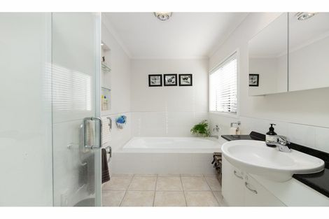 Photo of property in 187 Cambridge Road, Bethlehem, Tauranga, 3110