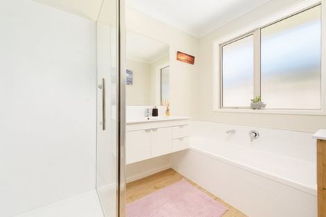 Photo of property in 3 Rotomanu Place, Pyes Pa, Tauranga, 3112