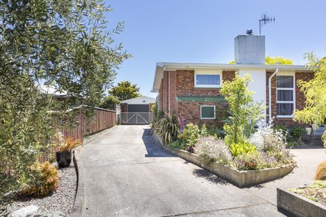 Photo of property in 21 Lockhart Avenue, Milson, Palmerston North, 4414