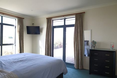 Photo of property in 290 Old Port Road, Warepa, Balclutha, 9273