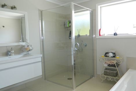 Photo of property in 9 Pickmere Lane, Kerikeri, 0230