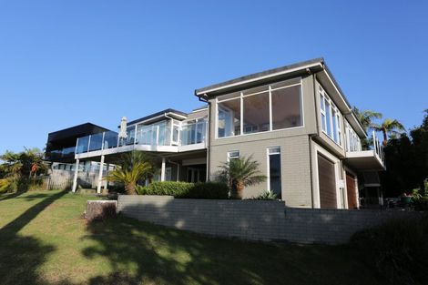 Photo of property in 77 Cliff Road, Torbay, Auckland, 0630