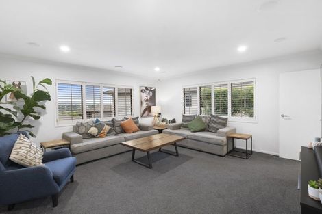 Photo of property in 9 Ellivani Rise, Pukekohe, 2120