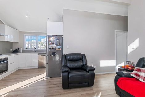 Photo of property in 37a Compton Street, Hillcrest, Auckland, 0627