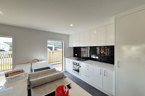 Photo of property in 15 Te Ara O Toroa, Wainuiomata, Lower Hutt, 5014