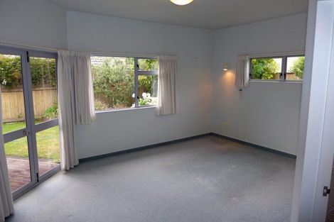 Photo of property in 135 Milton Road, Bluff Hill, Napier, 4110