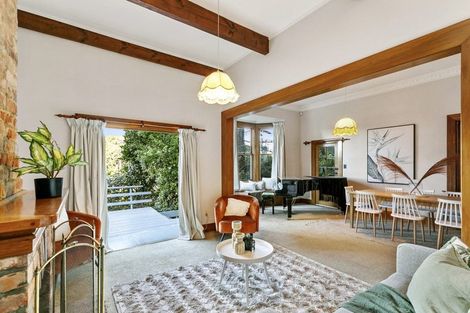 Photo of property in 61 Garden Road, Northland, Wellington, 6012