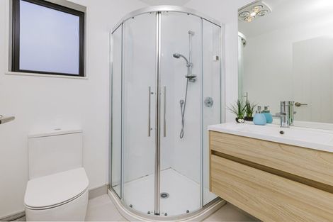 Photo of property in 19 Farmland Road, Papakura, 2110