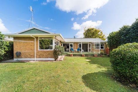 Photo of property in 65 Wikiriwhi Crescent, Awapuni, Palmerston North, 4412