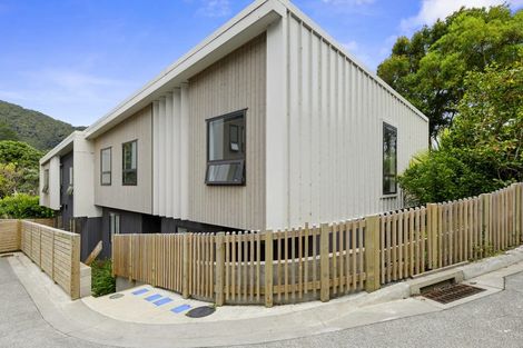 Photo of property in 4a Ferry Road, Days Bay, Lower Hutt, 5013