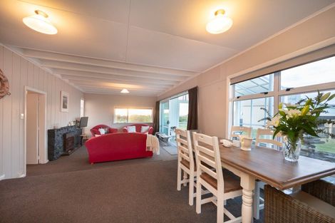 Photo of property in 10 Marine Parade South, Foxton Beach, Foxton, 4815