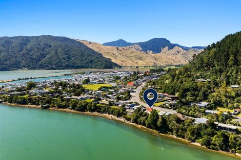 Photo of property in 94 Main Rd Havelock, Havelock, 7100