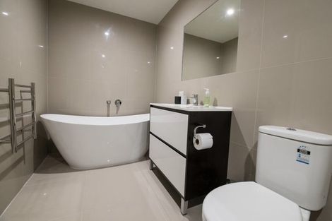 Photo of property in 11b Saint Peters Place, Queenstown, 9300