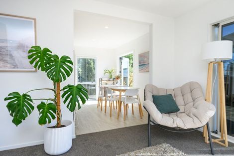 Photo of property in 10 Gladys Place, Kelvin Grove, Palmerston North, 4414