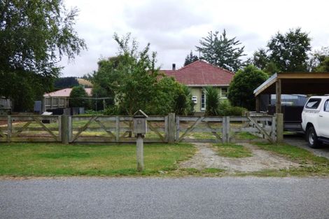 Photo of property in 13 Cross Street, Coalgate, 7673