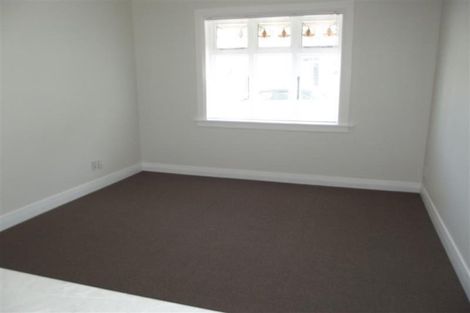 Photo of property in 83 Young Street, New Plymouth, 4310