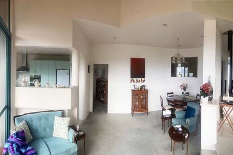 Photo of property in 4 Savoy Road, Orewa, 0931