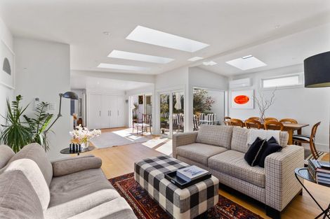 Photo of property in 205 Collingwood Street, Nelson, 7010