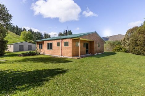 Photo of property in 222 Mackenzie Road, Kahuranaki, Havelock North, 4295