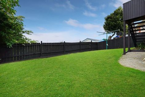 Photo of property in 2 Hanui Place, Massey, Auckland, 0614
