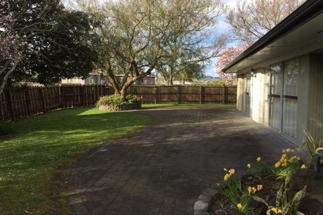 Photo of property in 2 Snowden Place, Opaheke, Papakura, 2113