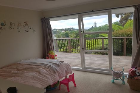 Photo of property in 8 Peter Terrace, Castor Bay, Auckland, 0620