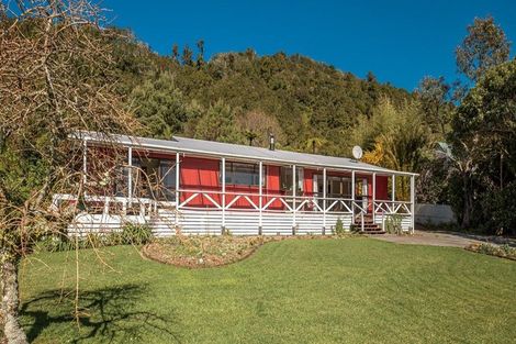 Photo of property in 64-66 Neighbours Street, Waimangaroa, Westport, 7891