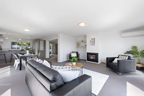 Photo of property in 9 Hillford Place, Welcome Bay, Tauranga, 3175