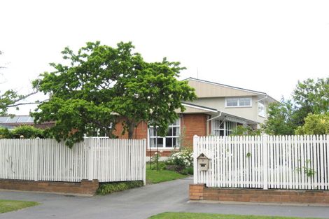 Photo of property in 5 Hawkswood Place Avonhead Christchurch City