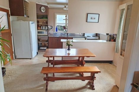 Photo of property in 17 Ilford Place, Awapuni, Palmerston North, 4412