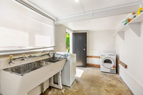 Photo of property in 94 Cook Street, Marfell, New Plymouth, 4310
