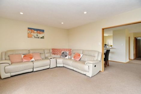 Photo of property in 11a Mulberry Place, Redwood, Christchurch, 8051