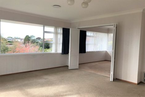 Photo of property in 9 Montana Place, Merrilands, New Plymouth, 4312