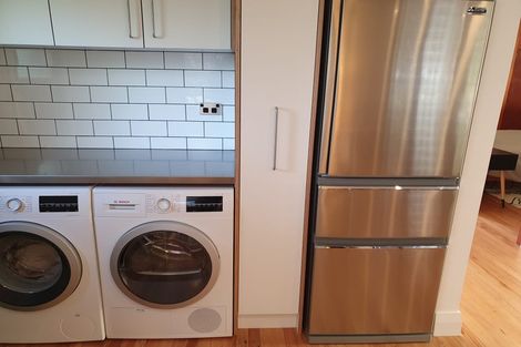 Photo of property in 16 Walton Avenue, Waikanae, 5036