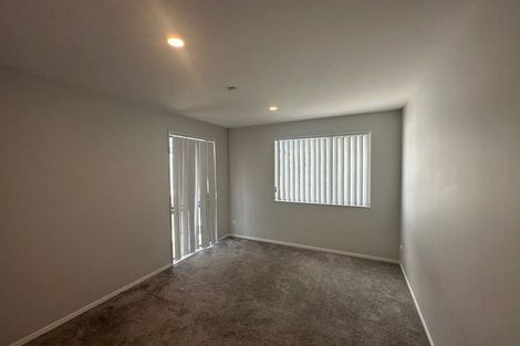 Photo of property in 8 Whangamaru Way, Papakura, 2110