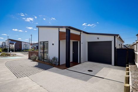 Photo of property in 7 Taiororua Avenue, Massey, Auckland, 0614