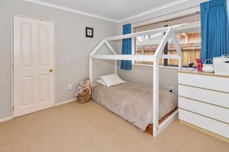 Photo of property in 14 Trossach Place, Wattle Downs, Auckland, 2103