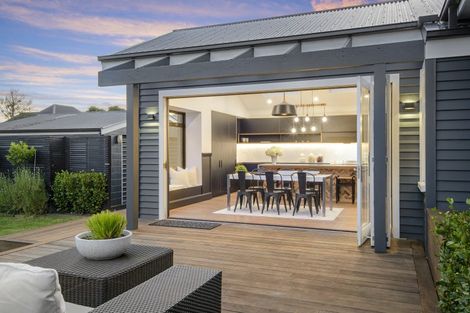 Photo of property in 144 Weston Road, St Albans, Christchurch, 8052